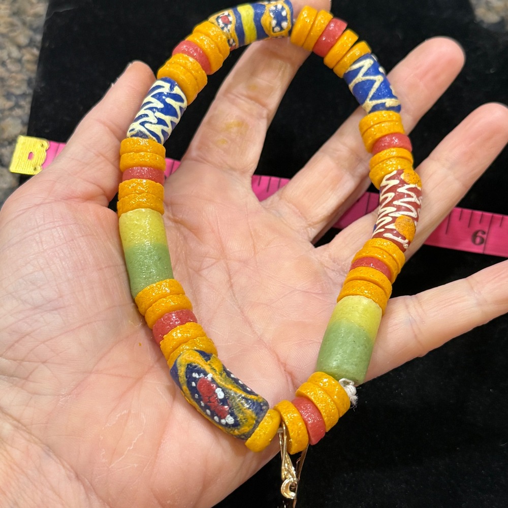 Multicolor African Trade Bead Stretch Bracelet with Gold Tone Fan Charm - Picture 10 of 10